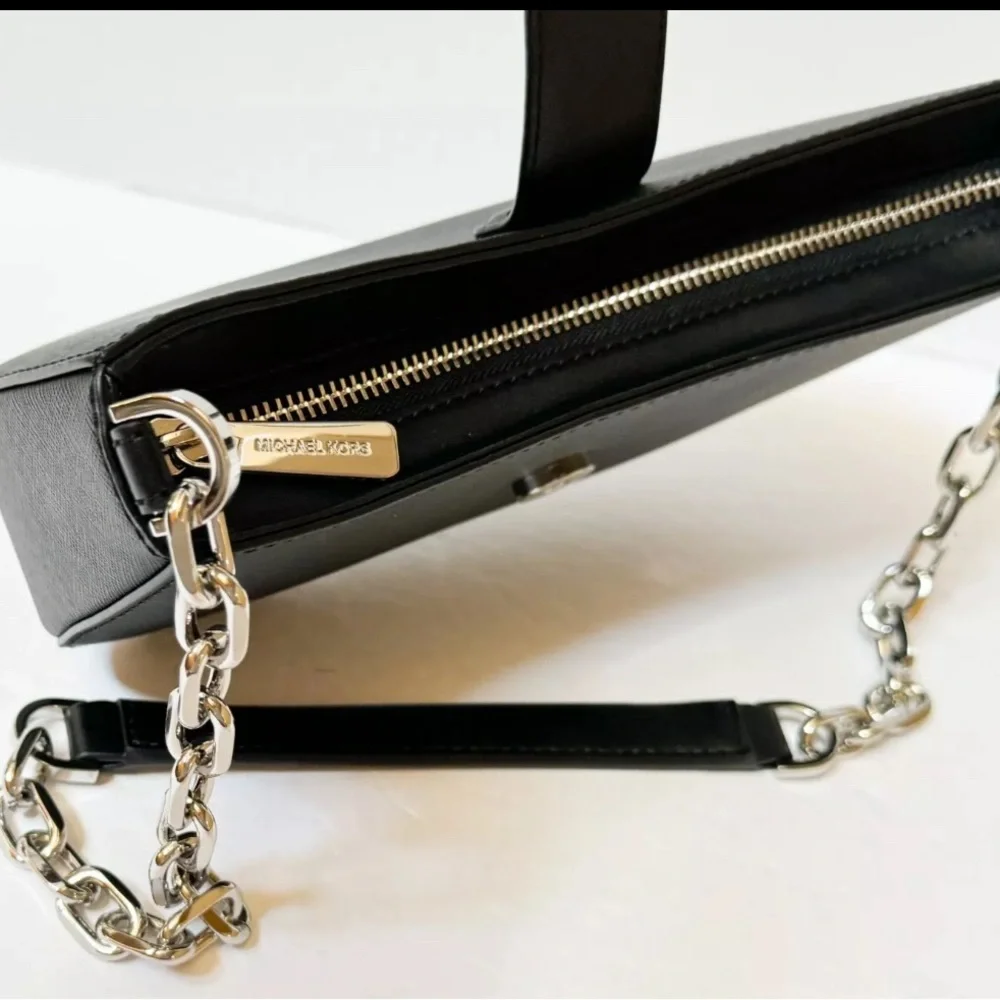 NWT Michael Kors Carmen Small Poucette shoulder Bag - Picture 12 of 14